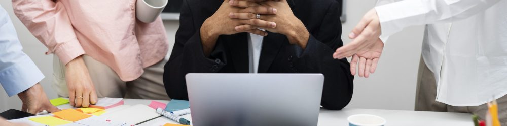 workplace-violence-taking-place-colleagues